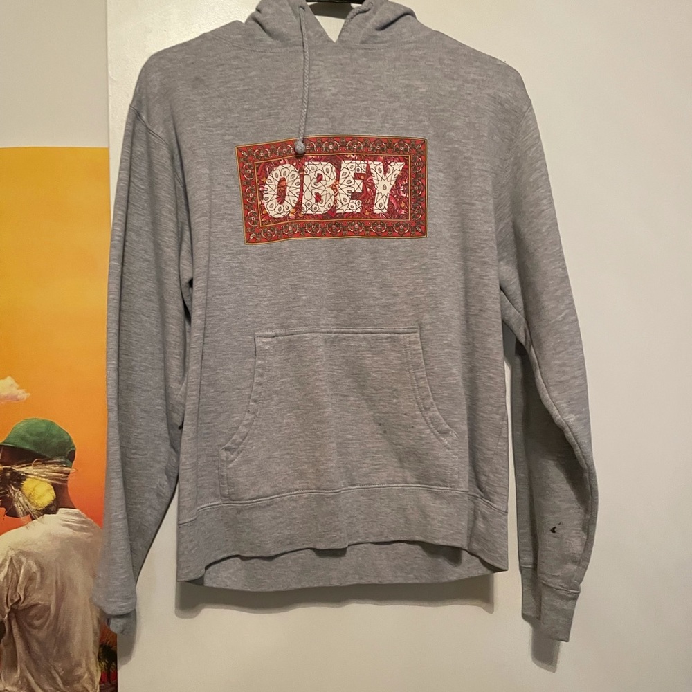 Obey sweatshirt